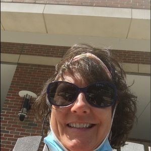 Meet your Posher, Lynnell